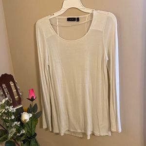 long sleeve white tee